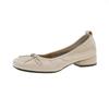 Zapatos planos pequeños de piel de vaca de primera capa para mujer 2025 Verano Nuevo estilo Boca poco profunda Cuero genuino Tacón bajo Charol Casual Zapatos de mujer Dropshipping