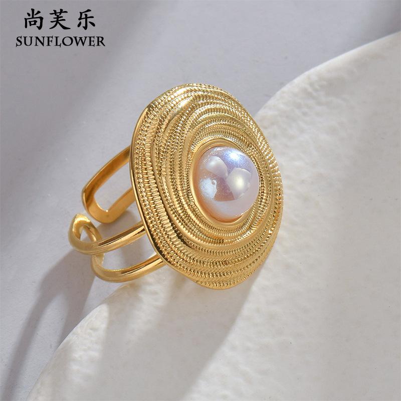 R695 (4)