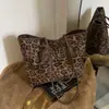 Bolso de Mujer Estampado de Leopardo Gran Capacidad Bolso Grande 2026 Nuevo Estilo Moda Versátil Bolso de Hombro Único de Mano Bolso Tote para Viajes Diarios