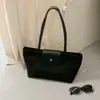 Bolsa Feminina Multi Frutas Estilo Pequena Fragrância Bloco de Cores Camurça Bolsa Tote Outono/Inverno 2026 Nova Retro Versátil Bolsa de Mão Ombro