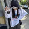 Camiseta blanca de manga larga para mujer, estilo retro americano, 100% algodón, con un diseño único, corte holgado, top casual de moda urbana