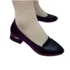 Zapatos de mujer versátiles y cómodos de punta fina, nueva moda otoño 2026, cuero suave, suela blanda, boca poco profunda, adecuados para madres de mediana edad y mayores