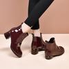 Botas de moda botas de mujer otoño e invierno Nuevo estilo europeo y americano punta redonda tacón grueso cuero de vaca charol repujado hebilla metálica tacón alto botas de mujer botas de cuero