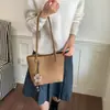 Bolsa Grande Capacidade Feminina 2026 Novo Estilo Tendência Outono Retrô Textura Trançada Bolsa Tote para o Dia a Dia Bolsa de Ombro Grande Capacidade
