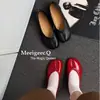 Zapatos de Diseño de Nicho con Dedos Separados, Zapatos Versátiles de Corte Bajo que Son Cómodos y No Cansarán Tus Pies, Zapatos Rojos Individuales para Mujer, Zapatos Planos Simples y Cómodos