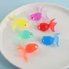 Juguete Colorido de Goma Suave TPR Dorado para Gato Pez Dorado Flotante Translúcido para Interiores y Exteriores Juguete de Pesca para Niños