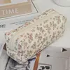 Venda Direta da Fábrica Nova Bolsa de Armazenamento Bolsa de Lápis Resistente a Manchas Estilo Ins Feminino Grande Capacidade Nicho Não Colidente Papelaria Bolsa de Cosméticos