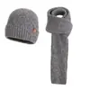 Conjunto de Tres Piezas de Invierno para Exteriores: Gorro de Lana Tejido Cálido, Gorro de Punto con Forro de Forro Polar Europeo y Americano, Protección contra el Frío para las Orejas, Guantes, Bufanda