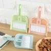 Set de mini escoba de escritorio, de dos piezas, para estudiantes de dormitorio, mini combinación de limpieza de tamaño pequeño, escoba y recogedor
