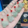 Pendente Instantâneo da Riqueza em Jade Verde Tian Shan do Ano do Cavalo Pingente de Cavalo com Acabamento Fino 3D Pingente de Colar em Seda Dourada e Jade Venda por Atacado