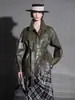 Chaqueta de Piel de Oveja para Mujer, Versátil con Diseño de Cinturón, Elegante Cuello Solapa, Chaqueta de Cuero Aceitado Encerado, Chaqueta Corta de Piel de Oveja para Mujer