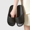 Zapatillas de viaje portátiles 2026 para mujer, zapatillas de casa para baño con tacto suave, populares zapatillas ligeras de baño para hombre