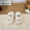 Sapatos Femininos Peludos com Laço de Pérola 2026 Outono/Inverno Novo Estilo Outdoor Bico Redondo Slip-on Solado Grosso Sapatos de Algodão Peludos Preguiçosos