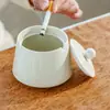 Cenicero de fábrica con patrón de espiral y tapa para uso en el hogar y el dormitorio, Cenicero cerámico anti-moscas, Cenicero creativo de lujo ligero para cigarros, Estilo chino