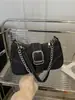 Bolsa Pequeña Cuadrada de Mano Texturizada de Lujo Ligero al por Mayor para Mujer 2025 Otoño Nueva Moda Cuadrada Pinzas Bolso de Hombro Cadena Bolso Cruzado