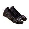 Zapatos de madre de suela blanda y cara suave, colección otoño 2026, ligeros, de punta redonda, zapatos de vestir elegantes, impermeables, cómodos, versátiles, modernos para mujer