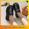 Mocassins Pretos de Solado Grosso para Mulheres 2026 Novo Estilo Primavera Sapatos que Aumentam a Altura para Combinar com Saias Sapatos Slip-On JK com Fivela para Mulheres