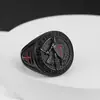 Anillo de acero de titanio con escudo de caballero templario retro de estilo europeo y americano transfronterizo, accesorio de mano con personalidad de nicho