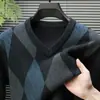 Novo Suéter de Inverno com Gola V para Homens, Suéter Básico Pulôver, Suéter de Tricô Jacquard com Padrão de Diamante para o Dia dos Pais, Gola Coração