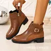 E-commerce Transfronteiriço Plus Size Outono/Inverno 2026 Novidade Bico Fino Salto Bloco Botas de Cano Curto Femininas Zíper Lateral Fivela Botas Martin