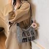 Bolso de Hombro Informal Transfronterizo para Mujer 2026 Otoño e Invierno Nuevo Estilo Cruzado Retro Moda Gran Capacidad Versátil Bolso de Hombro para Viajes Diarios