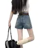Shorts de mezclilla finos de marca moderna para mujer, nuevo diseño verano 2026, shorts ultracortos de cintura alta en línea A para estilizar