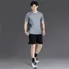 Conjunto Esportivo Masculino Roupas de Secagem Rápida 2026 Camiseta Manga Curta Shorts Corrida Nova Roupa de Verão Fitness Roupa de Badminton