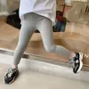 Leggings Lisos de Color para Niños de Primavera y Otoño 2026 Pantalones Versátiles Lisos de Color Abrigo Cálido de Otoño e Invierno para Niñas Bebés Pantalones para Niños