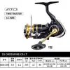 Carretilha Dawa 23/26 Crossfire para Pesca com Iscas Artificiais, com Lançamento de Longa Distância e Carretel de Metal