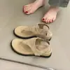 Verão 2026 Novidades Sandálias Chinelos Espinha de Peixe Retrô Moda Casual de Férias Versátil Sola Plana Nicho Estilo Romano