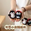 Pingüino Lindo Bolsa Chirriante Colgante Llavero de Peluche Muñeca de Dibujos Animados Accesorio de Decoración para Mochila de Estudiante
