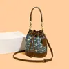 Bolsa de Mão Estilosa de Alta Costura Transfronteiriça Modelo Saco para Mulheres 2026 Nova Estampa Vintage de Commuter Nicho Ombro Transversal
