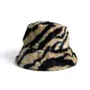 Sombrero de Pescador de Felpa Gruesa y Cálida con Estampado de Cebra y Leopardo de Piel Sintética de Conejo para Mujer, Sombrero de Cubo de Moda Retro Versátil