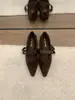 Zapatos Mary Jane rojos retro de tacón bajo con una sola tira para mujer, estilo nuevo de principios de otoño, adecuados para combinar con faldas, zapatos de cuero individuales únicos y elegantes