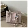Bolsa Feminina Moda Transfronteiriça 2026 Novo Estilo Versátil para o Dia a Dia com Toque de Alta Qualidade, Corrente de Pérolas, Grande Capacidade, Bolsa de Ombro Tote Casual