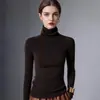 Suéter de punto sin costuras para mujer de otoño e invierno con cuello alto, hecho de lana pura finamente hilada, de manga larga, top ajustado para usar como capa base