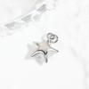 Collar Colgante de Estrella de Cinco Puntas Hueca Tridimensional Mariposa Moda Simple Lujo Ligero Colgante en Forma de O Personalizado Superficie Fotosensible de Alta Calidad