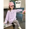 Camiseta básica de outono 2026 para meninas, top infantil novo e estiloso, camiseta de algodão puro de manga longa para meninas mais velhas