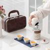 Juego de Té de Viaje de Porcelana Blanca de Dehua con Logo Personalizado Rima de Bambú Dorado Portátil para Exterior Rima Antigua Juego de Té Kung Fu Juego Pequeño