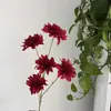 Dalia Crisantemo Artificial Estilo Europeo con Hojas para Decoración de Bodas y Decoración del Hogar