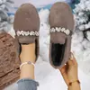 Zapatillas peludas de suela gruesa de venta caliente para mujer 2026, para usar en exteriores, con lazo, forradas de felpa para abrigar, calidad de exportación, cómodas zapatillas de algodón de suela suave y punta cerrada