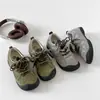 Sapatos Casuais de Malha em Couro Macio para Mulheres, Novo Modelo de Verão 2026, Tênis Esportivos Vazados em Malha, Sapatos Versáteis e Respiráveis para Caminhada ao Ar Livre
