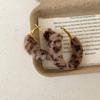 Pendientes de leopardo de peluche exagerados de otoño e invierno Pendientes de personalidad para mujer Pendientes retro sencillos de moda para viajeros Pendientes que combinan con todo