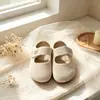 Pantuflas estilo francés para niños 2026 primavera y otoño nuevas versión coreana para niñas de terciopelo suave suela flexible zapatos de princesa mocasines Birkenstock