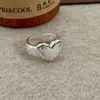 Anillo Abierto de Flor Estilo Chica Dulce Cremoso "Rosa Baya Floral" Moda para Mujer Exquisito Nicho Versátil Chic