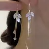 Nuevos pendientes de borla de hoja de diamante elegantes de estilo coreano de moda 2023 pendientes largos de nicho anti-pérdida pendientes de moda para mujer