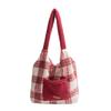 Bolso Nuevo de Peluche Patchwork Otoño e Invierno Bolso de Hombro Cuadros Rojos Navideños Bolso Tote Rayado Estilo Clavo Nicho Todo Fósforo