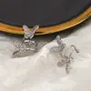 Pinzas para Orejas de Mariposa con Patrón de Tangcao Hueco, Estilo Chino, Dulces y Femeninas, Exquisitos y de Alta Gama Brazaletes de Oreja de Flor Mariposa