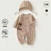 Ropa de Estilo Mariposa Clase A para Bebés de Primavera y Otoño, Mameluco para Bebé Estilo Ins para 0-6 Meses, Mono Elástico Antibacteriano de una Sola Pieza con Gorro Incluido