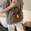 Nova Moda Versátil 2025 Bolsa de Ombro Único Transversal para Mulheres com Design de Nicho de Alto Padrão, Bolsa de Mão para o Dia a Dia, Bolsa Concha